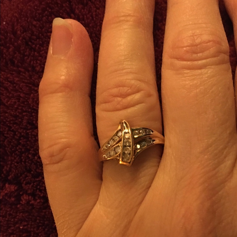New Genuine Diamond Ring - Picture 5 of 5